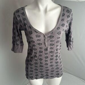 Express Y2K gray and black rose print scoop neck three quarter sleeve top
